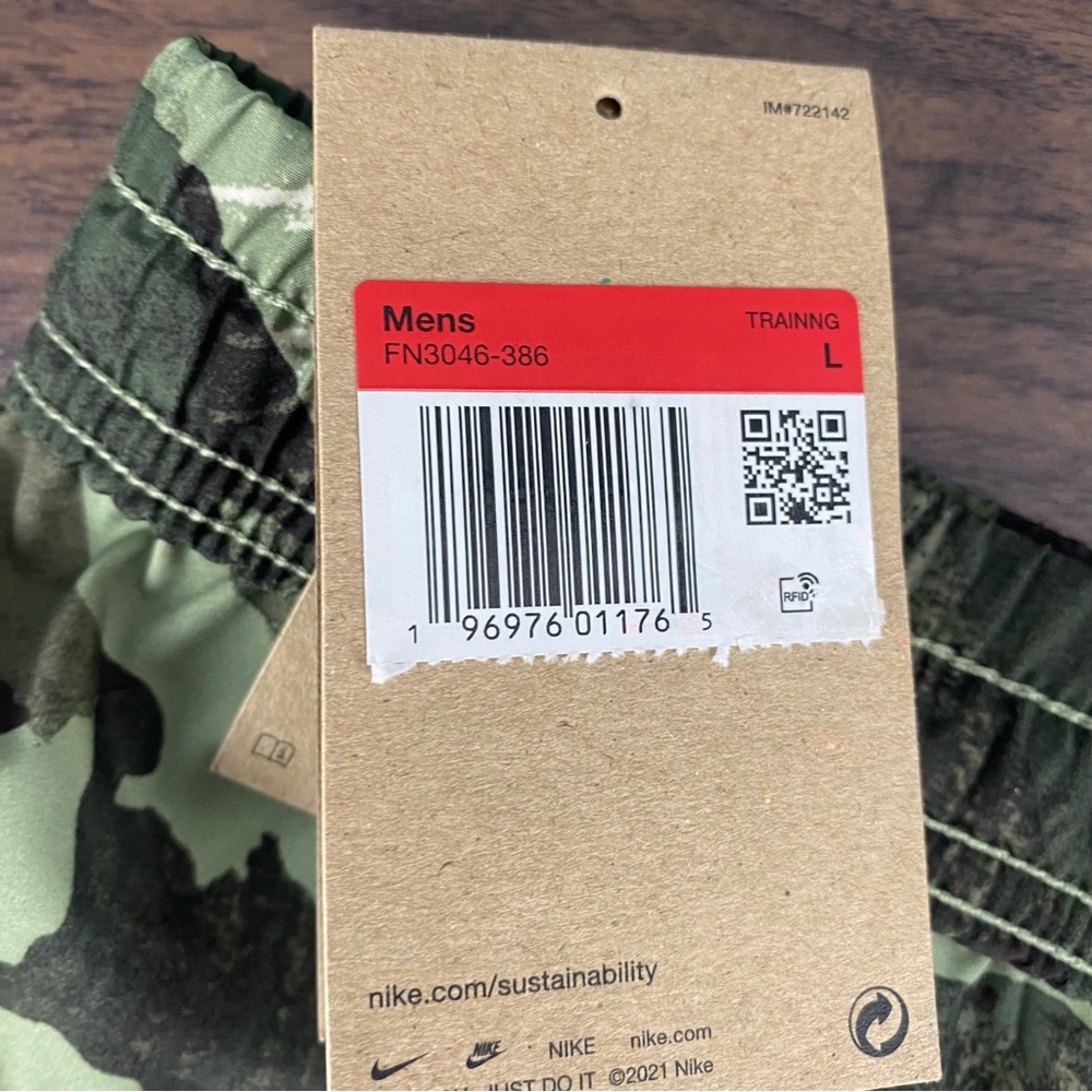 Nike Form 9" Unlined Versatile Shorts Dri-FIT FN3046-386 Oil Green Mens Sz L - Picture 7 of 7